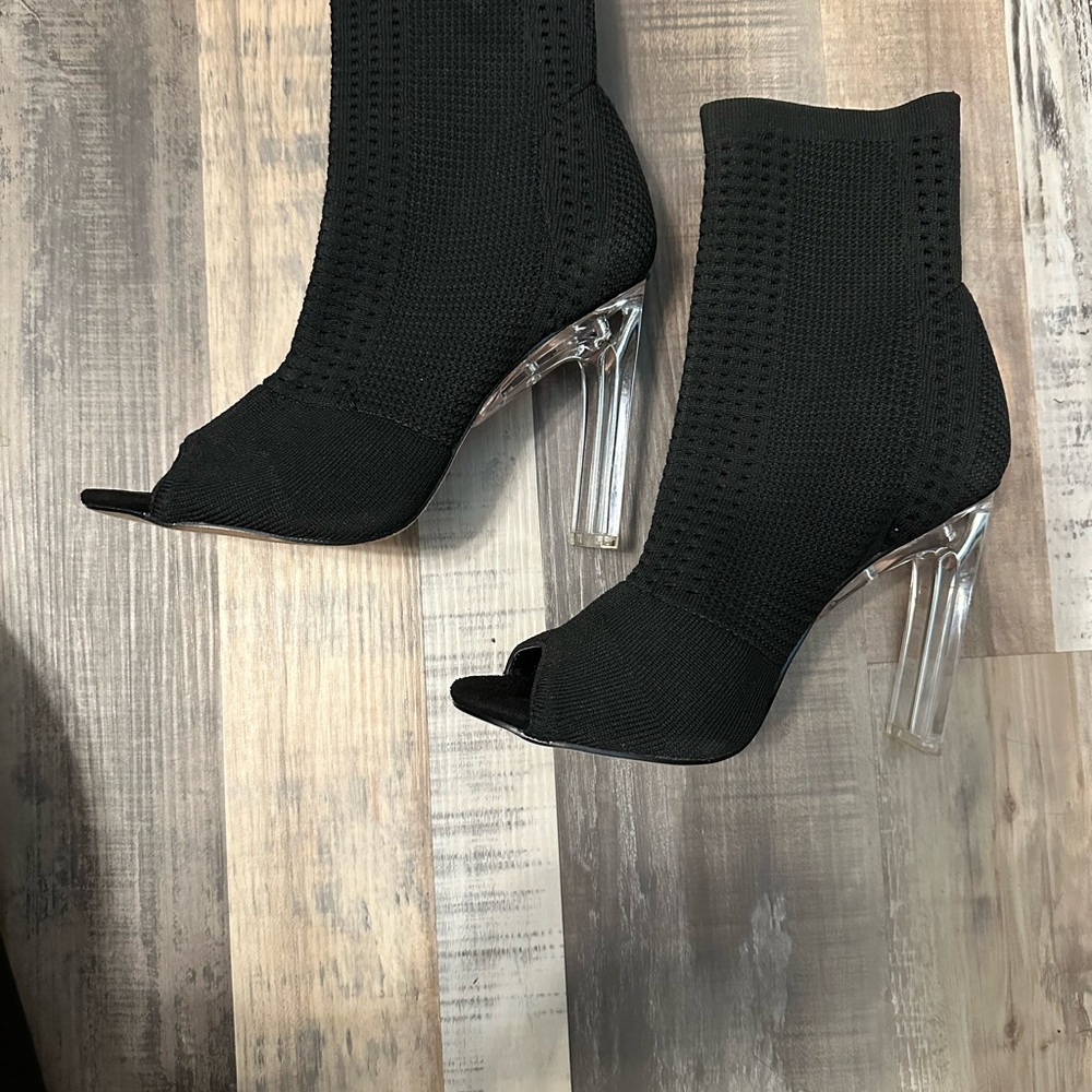 Summer Peep Toe Bootie Black “Knitty” Heel Sz 6